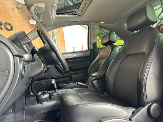 VOLKSWAGEN NEW BEETLE 2.0 MI 8V GASOLINA 2P TIPTRONIC
